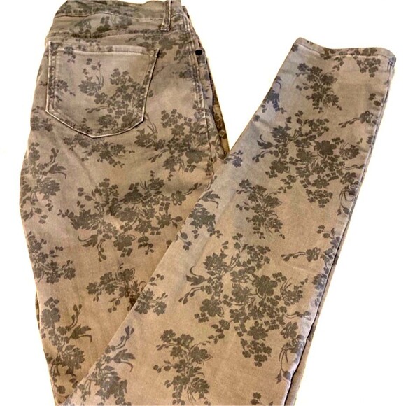 Old Navy “The Rock Star” Floral Stretch Pants SIZE 10 - Picture 2 of 6